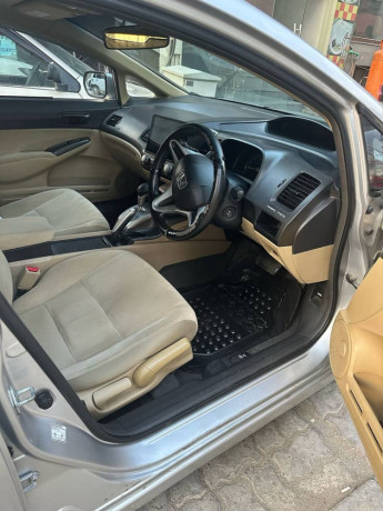 honda-civic-vti-model-2011-big-6