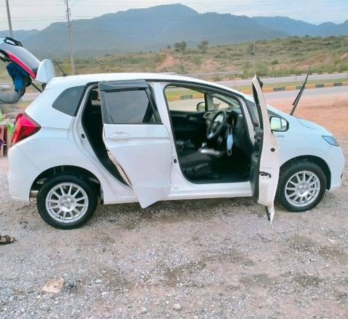 honda-fit-2018-and-2022-registered-big-4