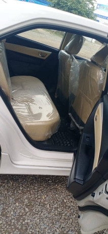 toyota-corolla-altis-grande-cvt-i-18-2020-big-7