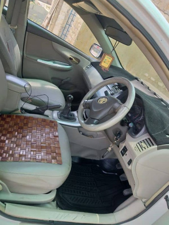 toyota-corolla-xli-2010-big-3