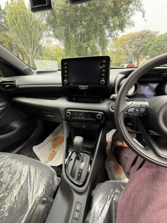 toyotayarisg-2021-model-2024-import-big-10
