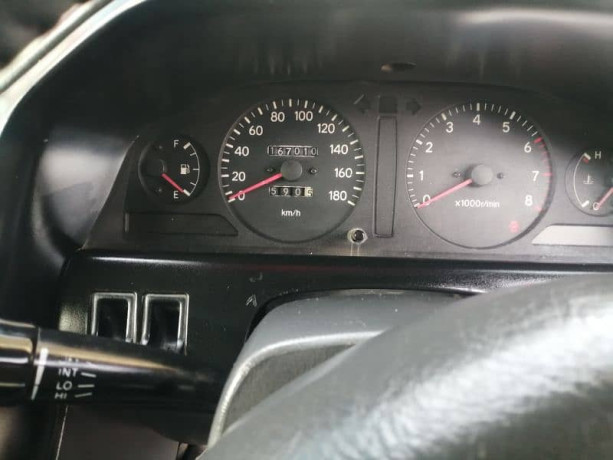 toyota-corona-premio-1998-big-14