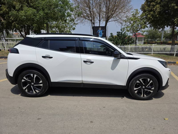 peugeot-2008-allure-2024-big-6