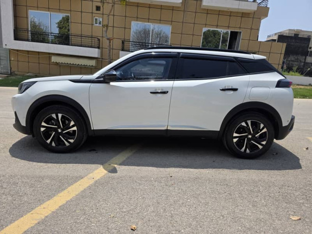 peugeot-2008-allure-2024-big-2