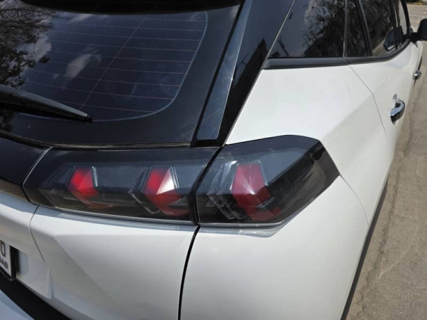 peugeot-2008-allure-2024-big-7