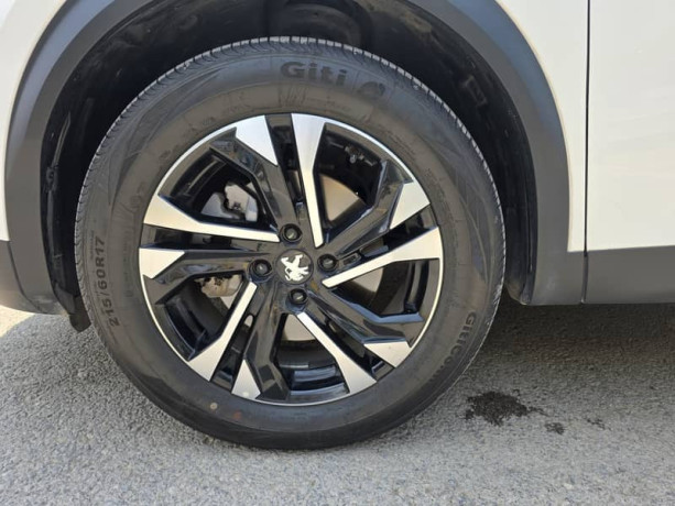 peugeot-2008-allure-2024-big-3