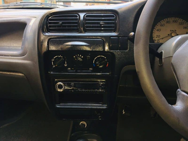 suzuki-alto-2010-big-2
