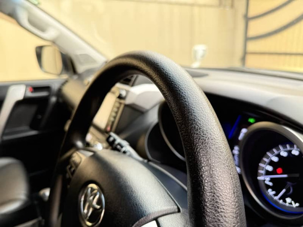 toyota-prado-tx-2014-big-10