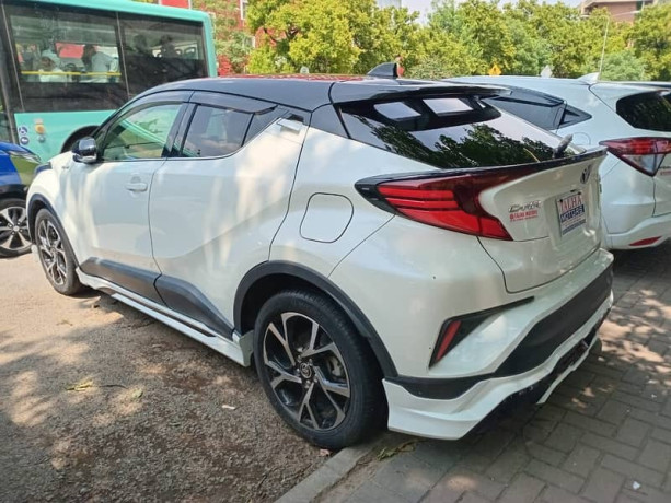 toyota-c-hr-2019-big-2
