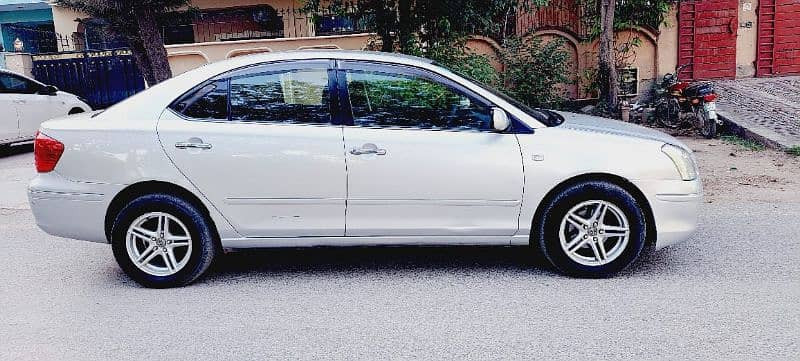 toyota-premio-2006-big-11
