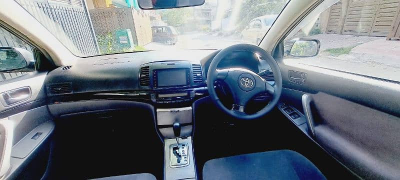 toyota-premio-2006-big-14