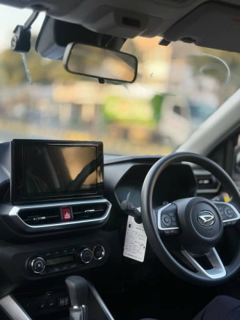 daihatsu-rocky-20202024-end-december-big-7