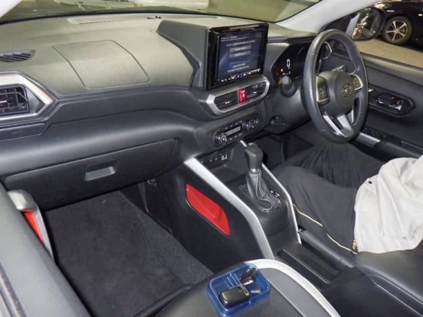 daihatsu-rocky-2021-45-grade-28000km-may-2025-raize-2020-2019-top-big-5