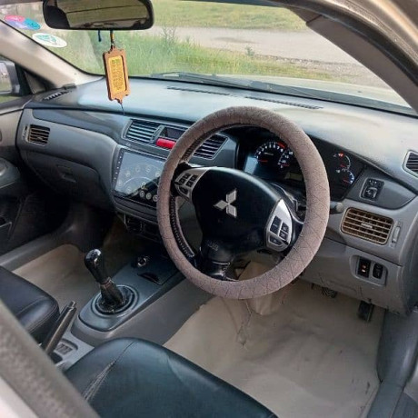 mitsubishi-lancer-2005-big-12