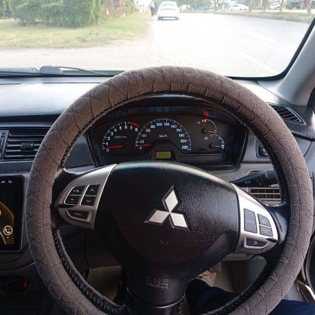 mitsubishi-lancer-2005-big-11