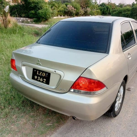 mitsubishi-lancer-2005-big-3