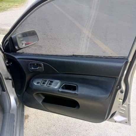 mitsubishi-lancer-2005-big-10
