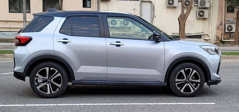 daihatsu-rocky-2020-z-premium-big-6