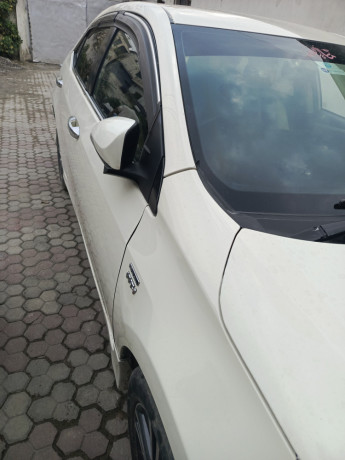 toyota-corolla-xli-convert-gli-big-1