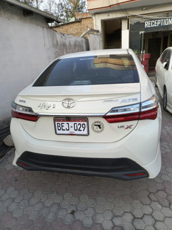 toyota-corolla-xli-convert-gli-big-0