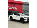 toyota-hilux-2023-small-7
