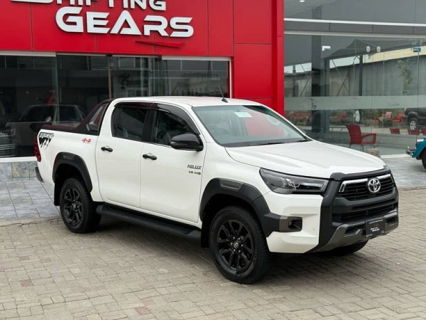 toyota-hilux-2023-big-8
