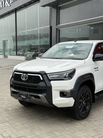toyota-hilux-2023-big-3