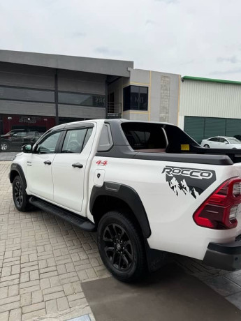 toyota-hilux-2023-big-4