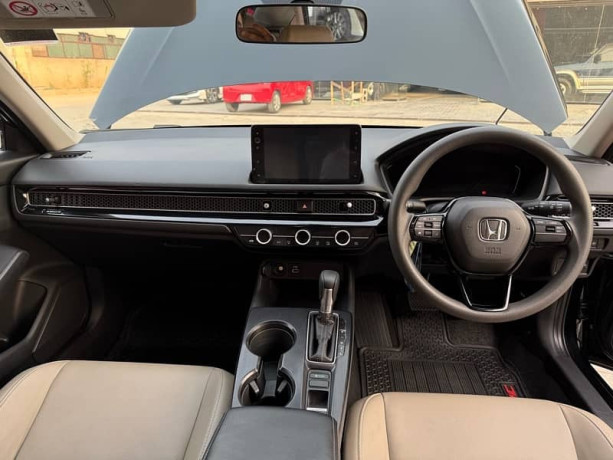 honda-civic-oriel-2024-big-14