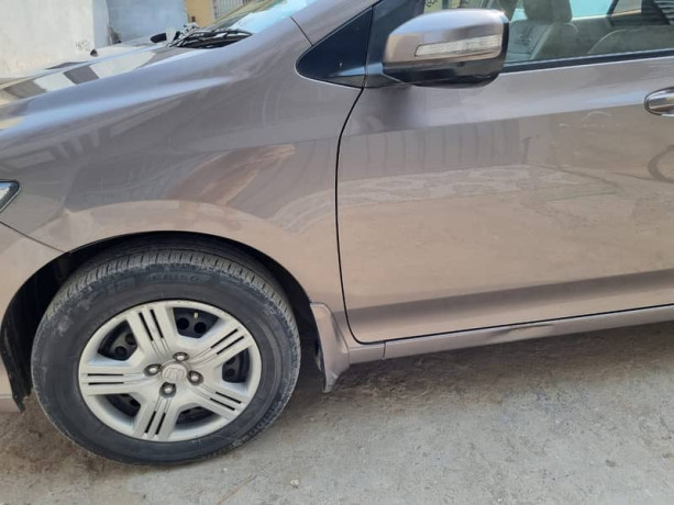 honda-city-ivtec-2015-model-big-5