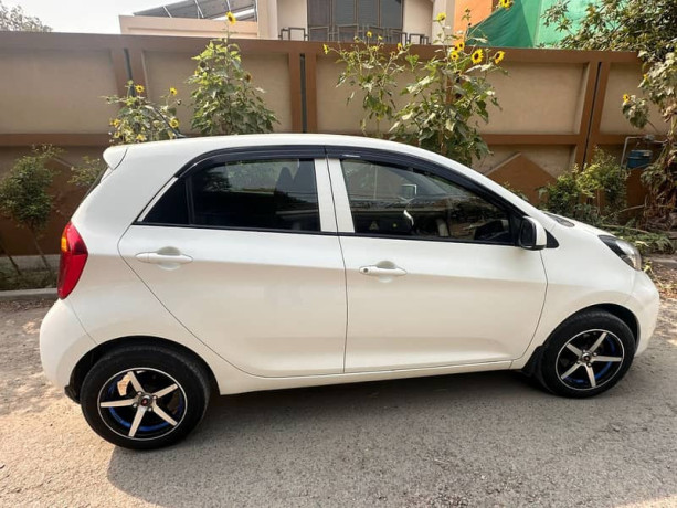 kia-picanto-2022-at-2022-model-big-6