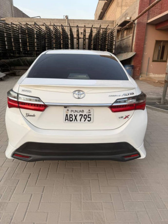 toyota-corolla-altis-grande-x-cvt-i-2021-18-big-2