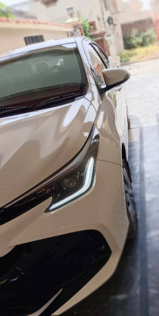 toyota-yaris-gli-13-cvt-i-big-11