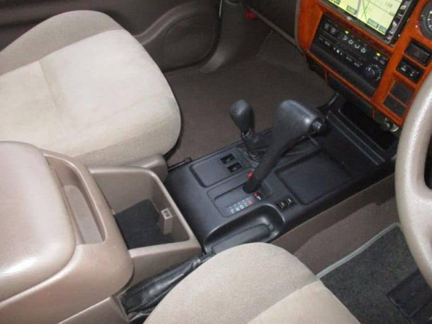 toyota-prado-1999-big-3