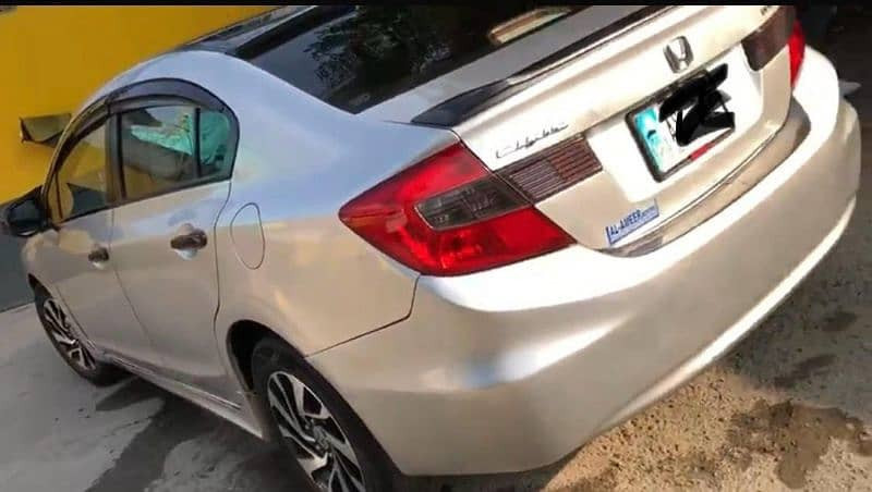 honda-civic-standard-2013-big-2