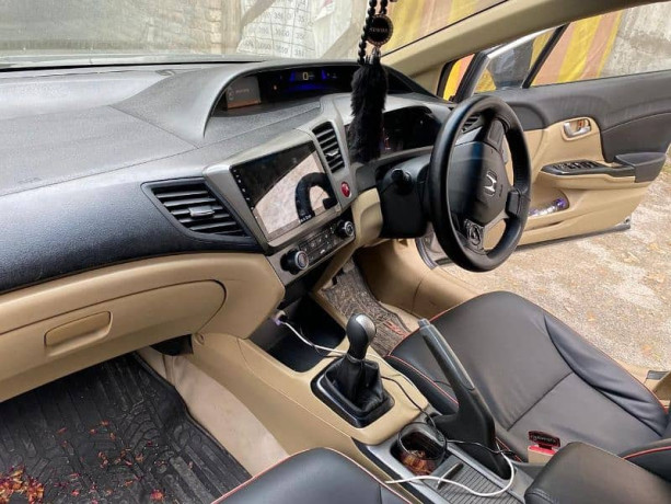 honda-civic-standard-2013-big-1