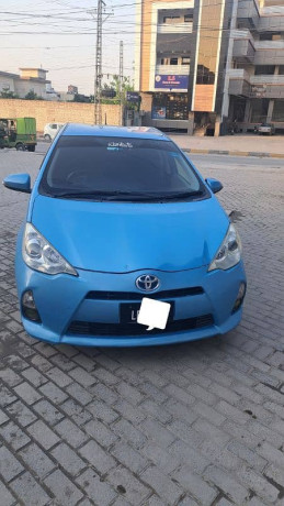 toyota-aqua-2012-registered-2016-big-4