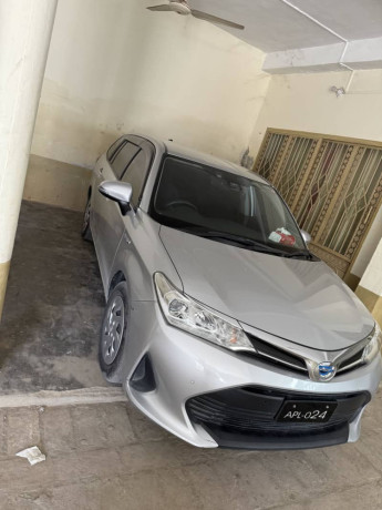toyota-fielder-hybrid-20-24-big-4