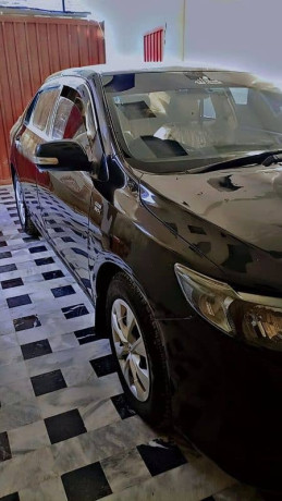 toyota-corolla-gli-2009-big-2