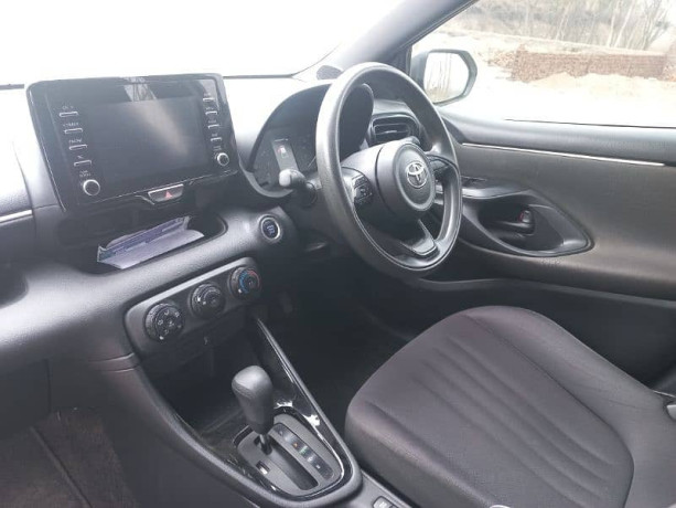 toyota-yaris-2020-big-4