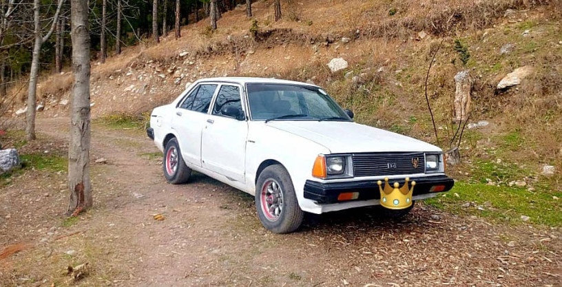 nissan-sunny-2025-big-0