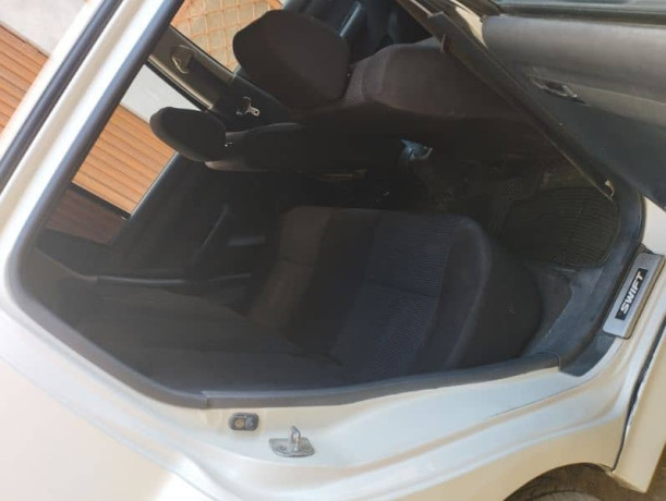suzuki-swift-2007-big-11