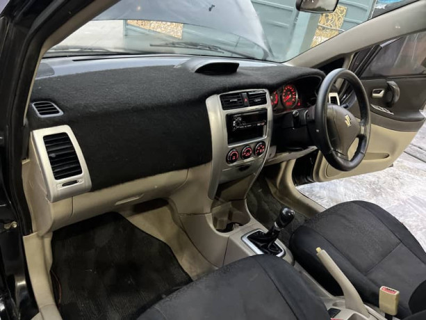 suzuki-liana-2008-big-6