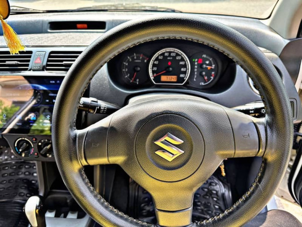 suzuki-swift-dlx-automatic-13-navigation-2019-big-8