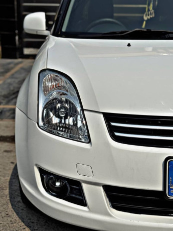 suzuki-swift-dlx-automatic-13-navigation-2019-big-4