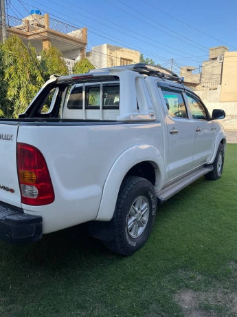 toyota-hilux-30-2007-big-5
