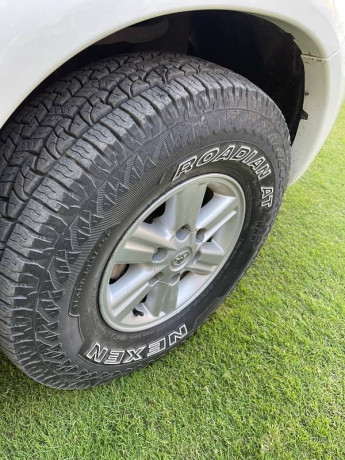 toyota-hilux-30-2007-big-15