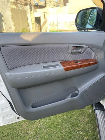 toyota-hilux-30-2007-big-10