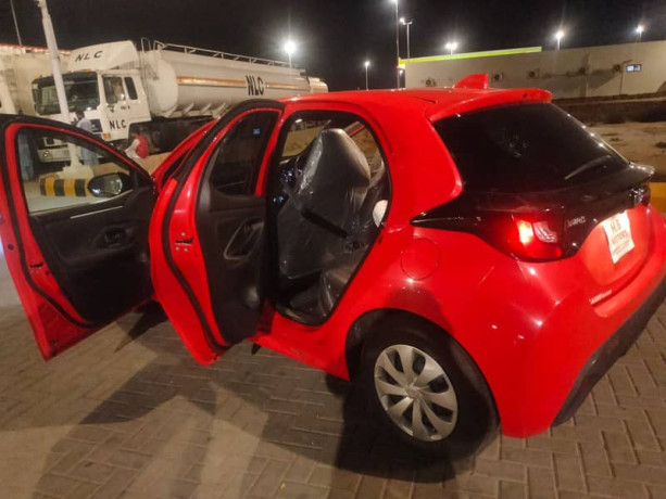 toyota-yaris-2021-big-3