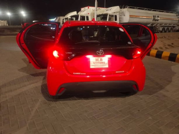toyota-yaris-2021-big-1